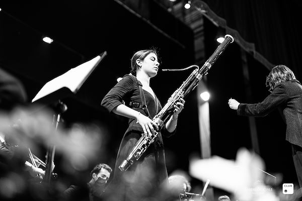 Tondini al fianco di Teatro Sociale