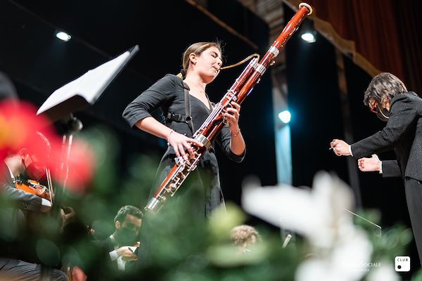 Tondini al fianco di Teatro Sociale
