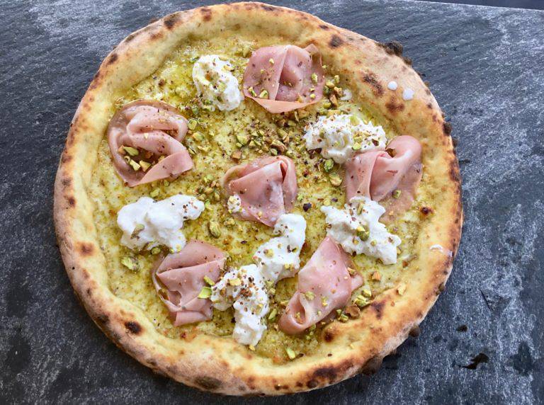 Ciccio pizza a palazzolo racconta la pizza su misura