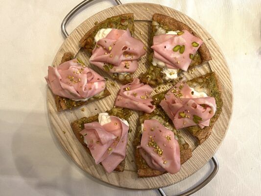 Dalla rubrica "le pizze di Giovanni" la pizza bolognese