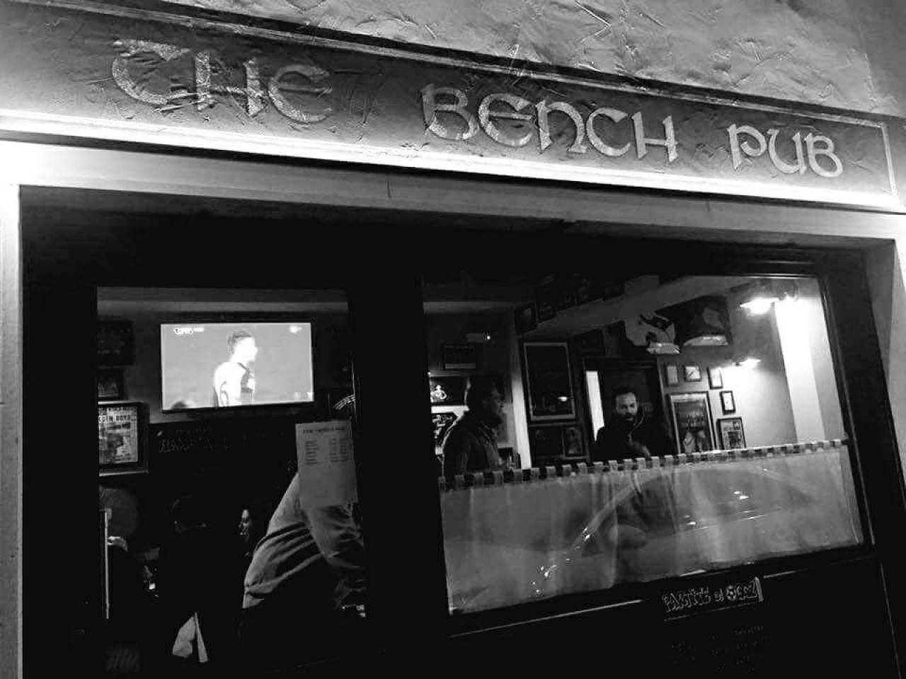 The beach pub a Castelnuovo del Garda: l