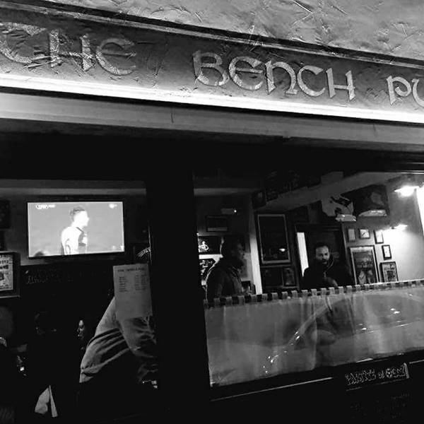 The beach pub a Castelnuovo del Garda: l'Hamburgeria in perfetto stile anglosassone